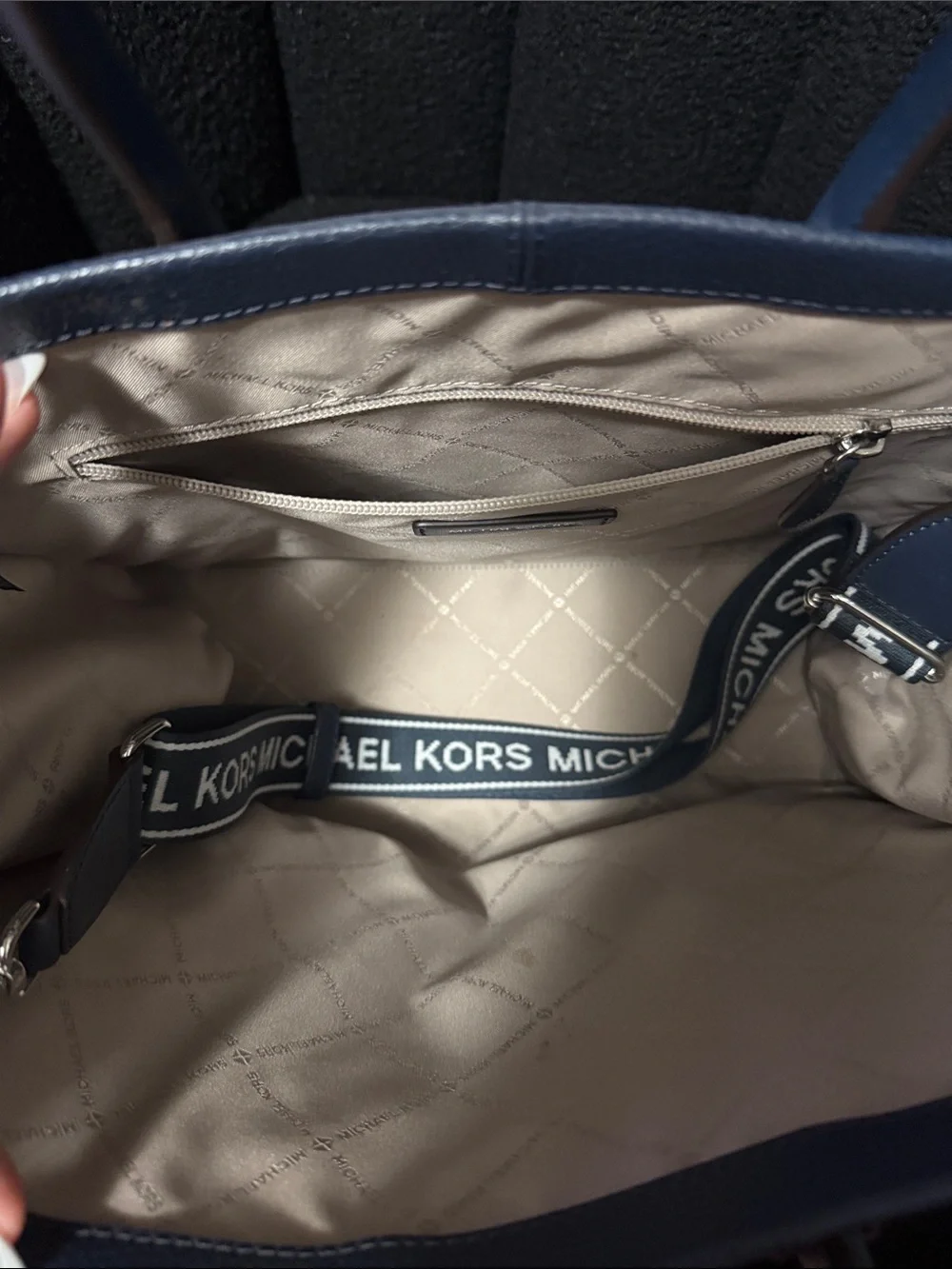 Michael Kors Navy Blue Leather Logo Tote - Picture 2 of 3